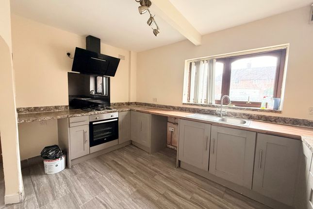 2, Woodthorpe Avenue, LOUGHBOROUGH photo 4