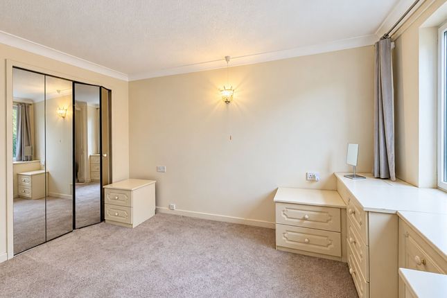 Flat 23, Homecedars House Elstree Road, Bushey photo 4