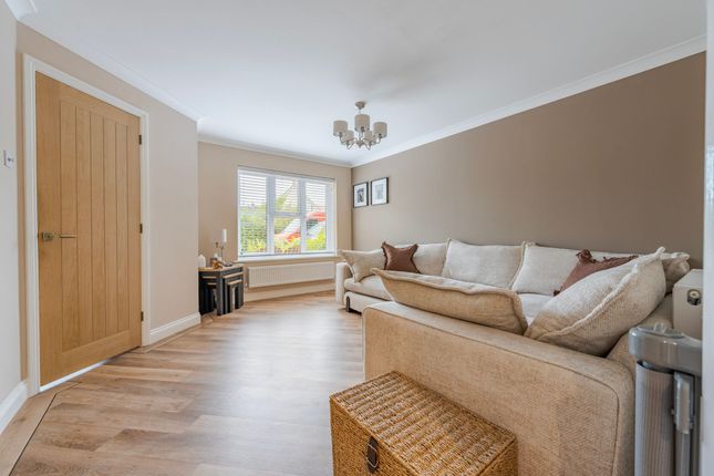 38 Millers Drive, Diss photo 3