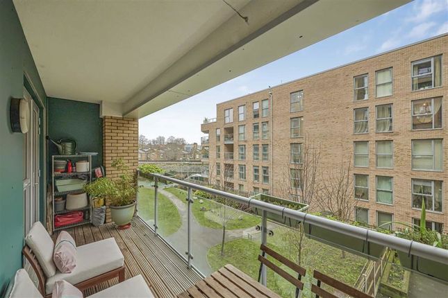 Flat 14, Farlow House, 115, Loughborough Park, London photo 2