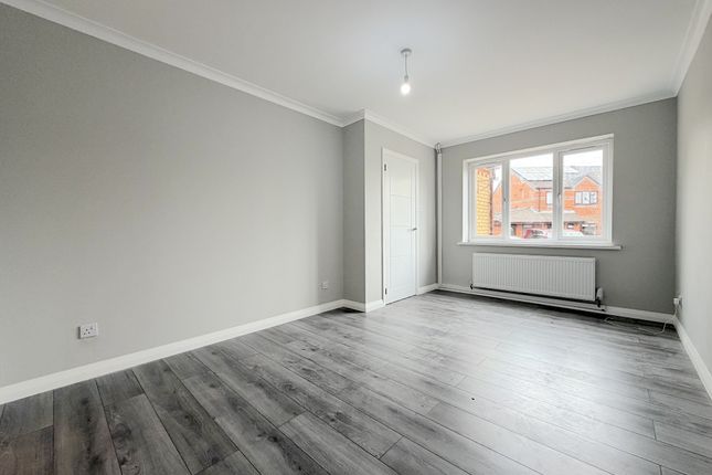 7, Lavender Close, Wolverhampton photo 2