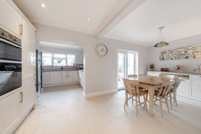 27, Hitchin Road, Shefford photo 4