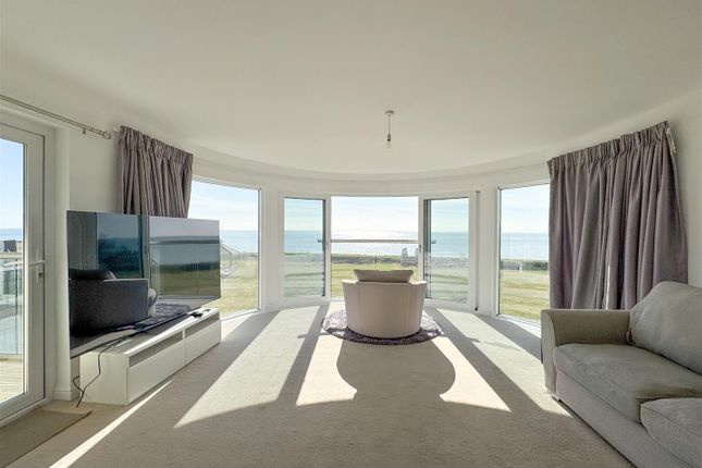 11, The Sea House, Cooden photo 3