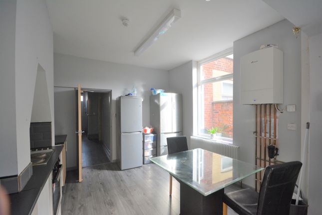 Shared accommodation to rent in Nelson Street, Broughton Salford