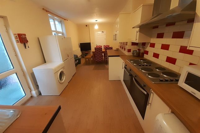 Terraced house to rent in 40 Gwydr Crescent, Swansea