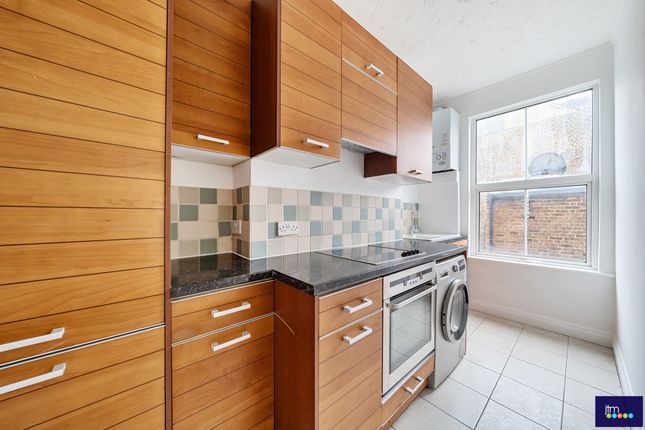 Flat for sale in Hatchard Road, London