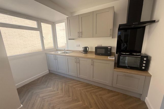 Room 2, 41, West Gate, Mansfield photo 4