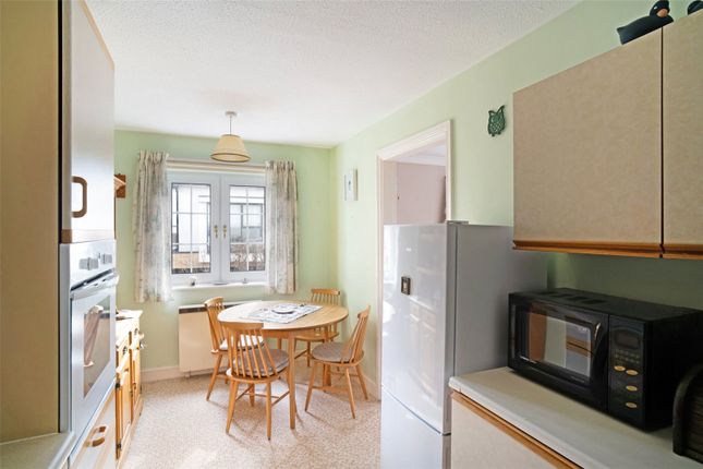 Flat for sale in Station Road, Broadway, Worcestershire