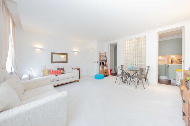 Flat to rent in Russell Square, London