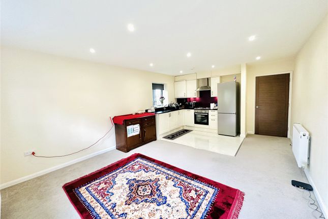 Flat for sale in Lower Coombe Street, Central Croydon, South Croydon