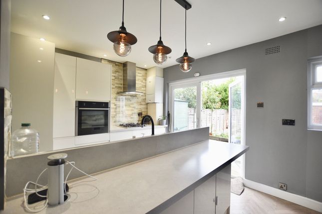 35 Mafeking Avenue, Ilford photo 2