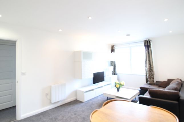 Flat 54, West Central Apartments, 1A Stoke Road, Slough photo 2