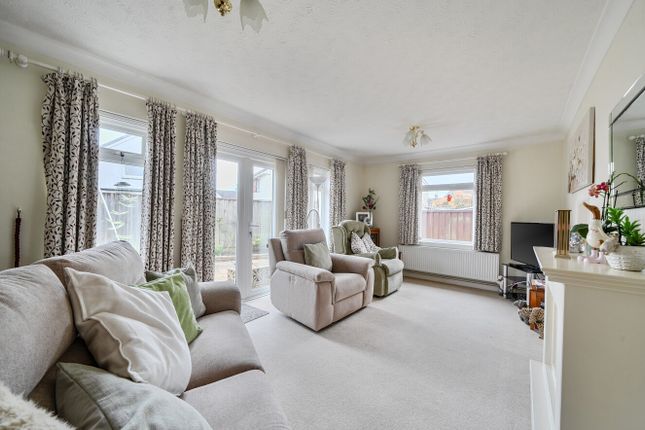 12, St Lawrence Crescent, Devon photo 2