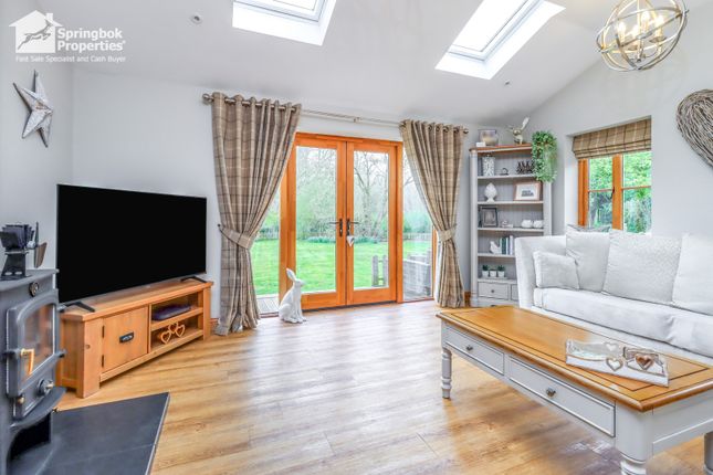 5, Dog Kennel Lane, Market Drayton photo 2