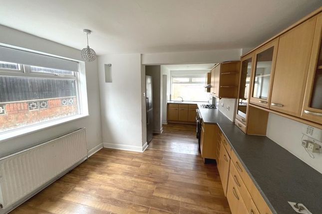 17, Robert Close, Potters Bar photo 4