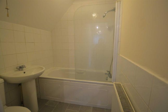 Flat 2 Sussex House, The Broadway, Crowborough photo 5