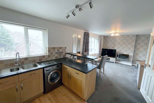81, Grange Farm Drive Aston, Sheffield photo 3