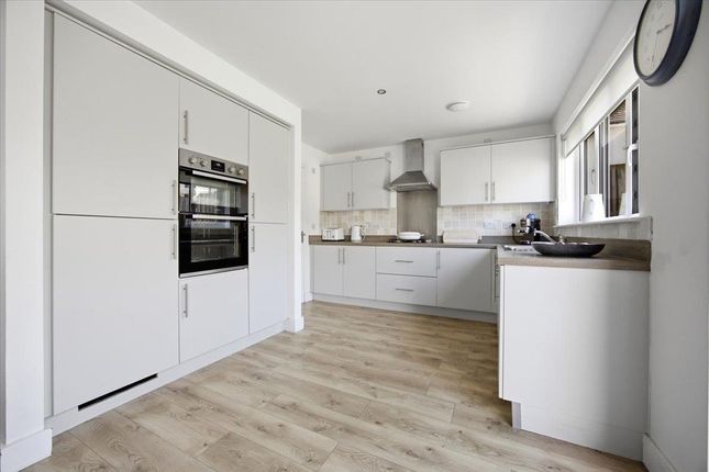 62, Finart Crescent, Glasgow photo 3