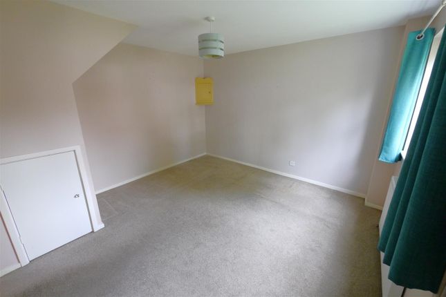 1, Baldwin Close, Middleton-on-Sea photo 3