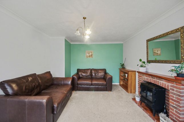 21 Southfields Close, Southampton photo 3