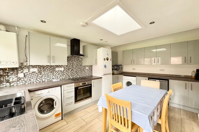 14 Johnson Road, Nottingham photo 2