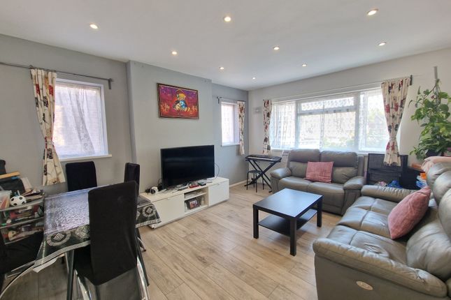 6, Alma Row, Harrow photo 2