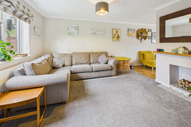 31, Apollo Drive, Bordon photo 2
