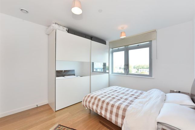 Flat for sale in Iona Tower, Ross Way