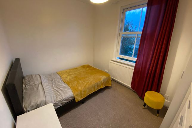 Thumbnail Room to rent in Bierton Road, Aylesbury