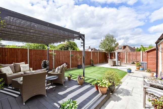 Priory Grove Ditton, Aylesford photo 2