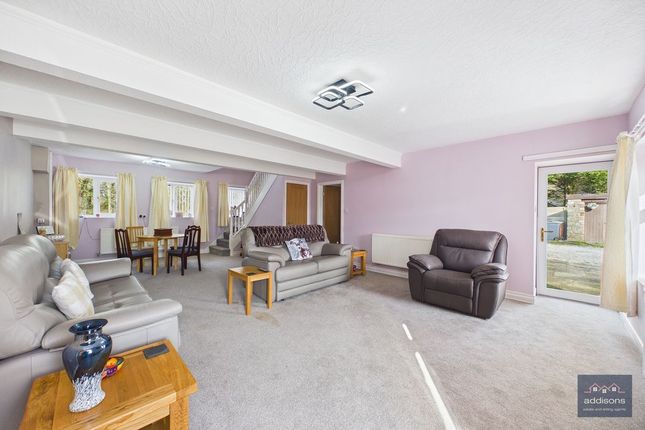 3, Pimbo Lane, Skelmersdale photo 4