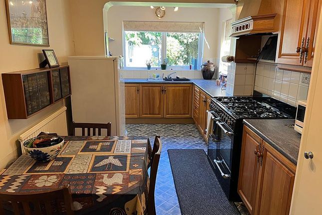 32, Southbourne Drive, Bourne End photo 5