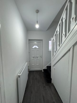 Skelton Grove, Manchester photo 5