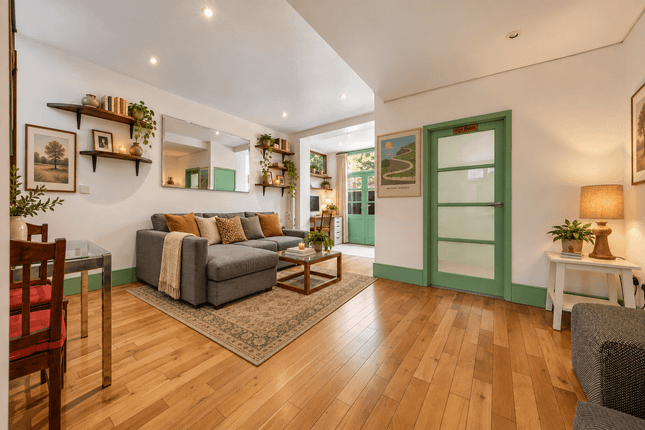 2b Trehurst Street, Hackney photo 3