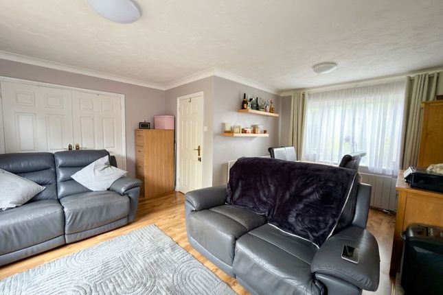 47 Wedgwood Avenue, Milton Keynes photo 4