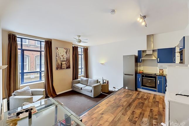 2-bed house on Flat 4, 18 Foregate Street, Worcester, £120,000