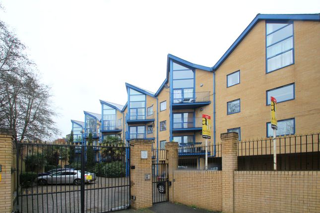 Thumbnail Flat to rent in St James Court, Edison Road, Bromley
