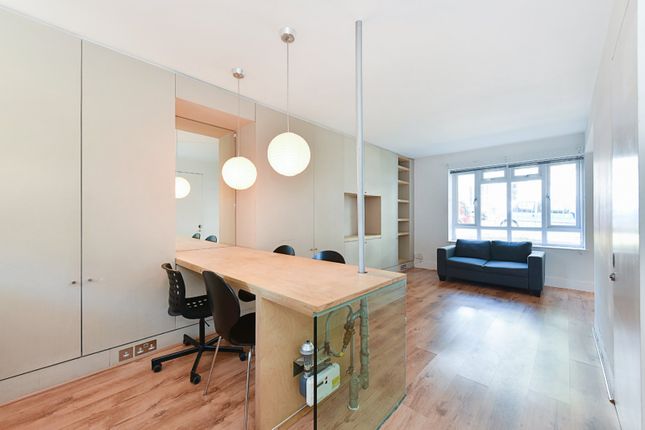 Thumbnail Studio to rent in Hawes Street, London
