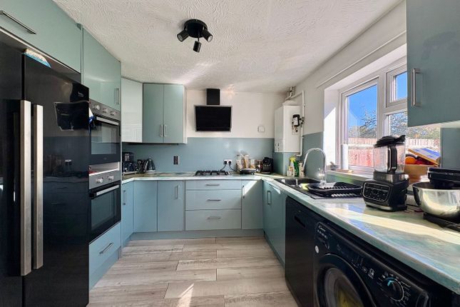 14, Crowhurst Lane, Bexhill-on-Sea photo 3