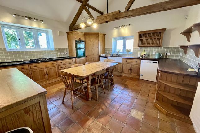 The Gables, Hall Lane, Tharston photo 2
