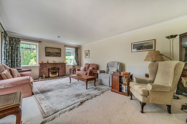 29, Pine Bank, Hindhead photo 2