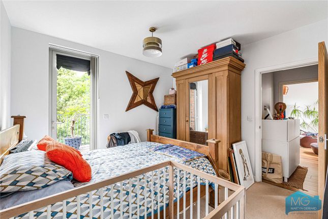 Flat 12, 330, Finchley Road, London photo 4