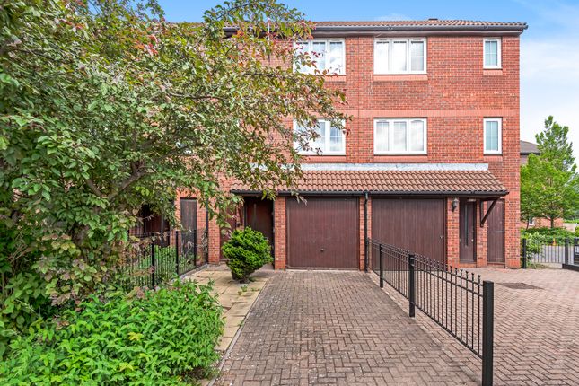 3 bed terraced house for sale in Bunning Way, London N7