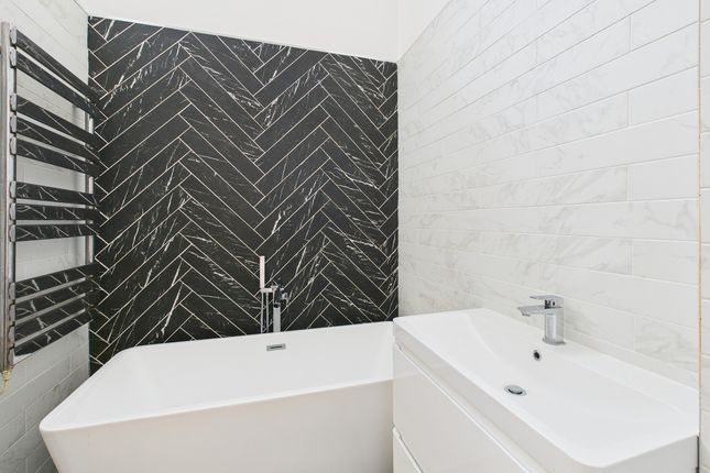 Flat 3, 24, Creek Road, Hayling Island photo 3
