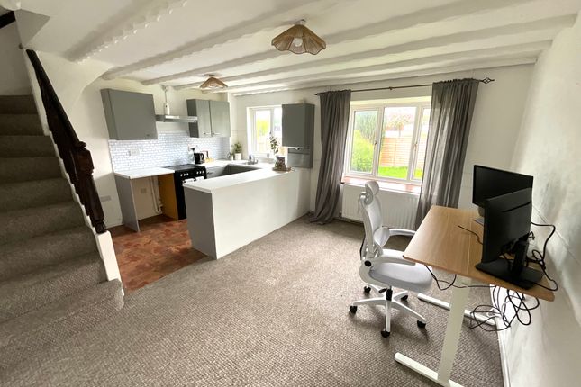 11, Slade Close, Alfreton photo 2