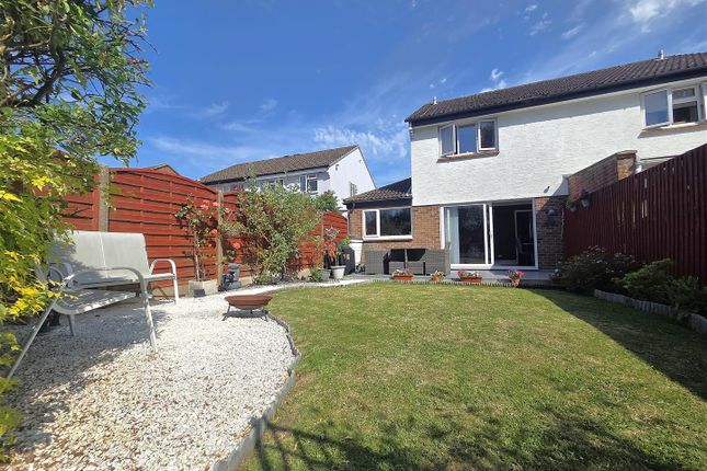 4, Penhale Gardens, Titchfield Common photo 3