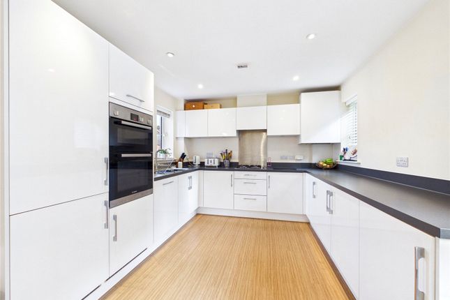 61, Meridian Rise, Suffolk photo 4