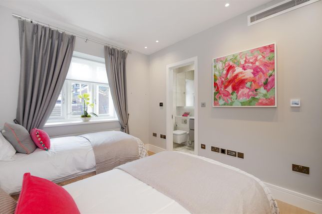 Flat to rent in Lyndhurst Lodge, Hampstead