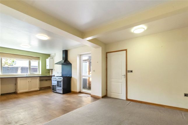 154, Edge Avenue, Grimsby photo 4