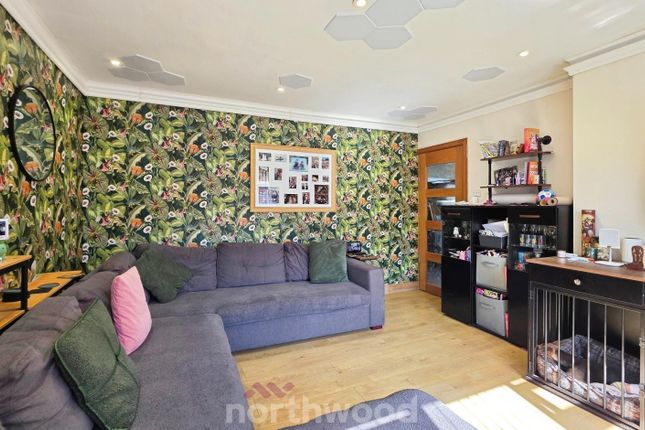 17, Evelyn Avenue, Doncaster photo 2
